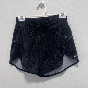 All in Motion Black Gray Floral Running Shorts Size X Small